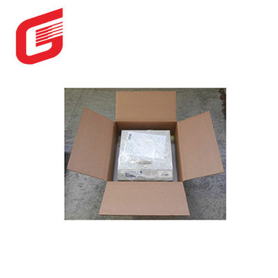 Macchine per stampare in acciaio con codifica per stampare lettere e numeri prominenti sulla superficie della scheda in PVC